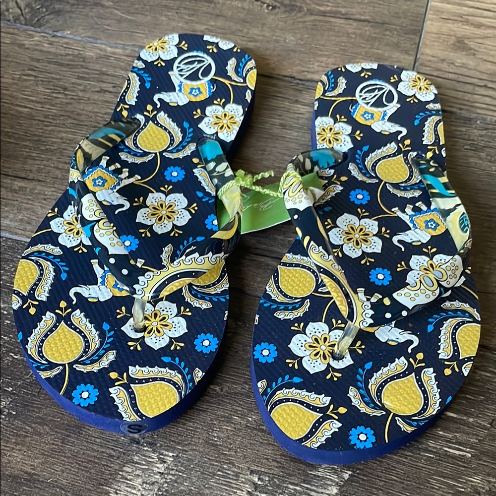 Vera Bradley flip flops